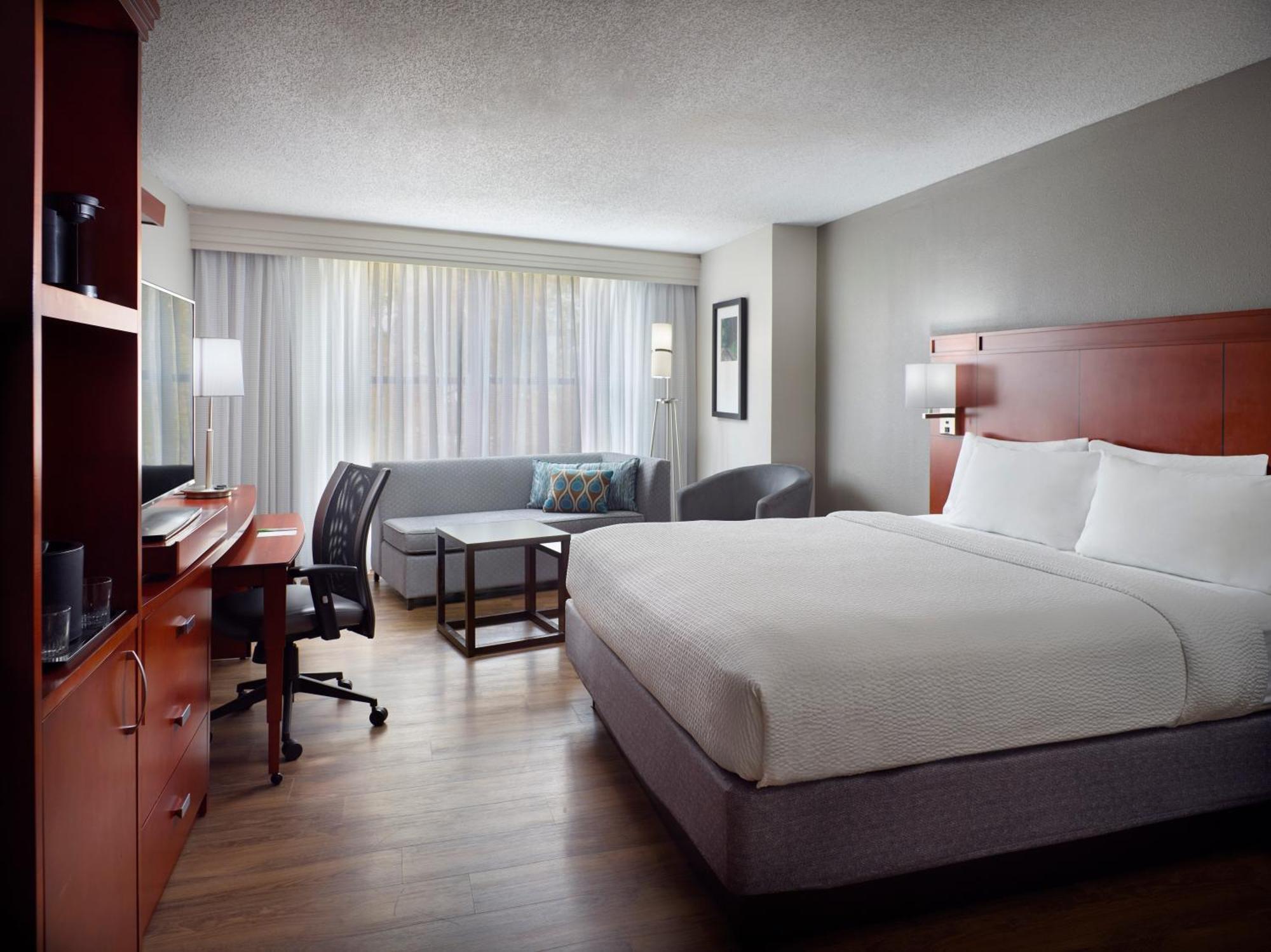 Courtyard Atlanta Decatur Downtown/Emory Hotel Ngoại thất bức ảnh
