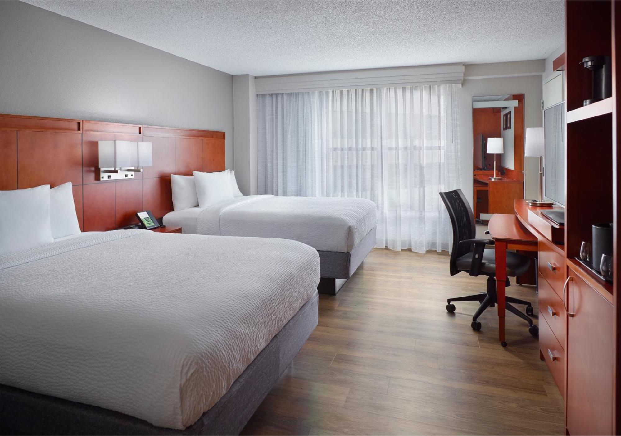 Courtyard Atlanta Decatur Downtown/Emory Hotel Ngoại thất bức ảnh