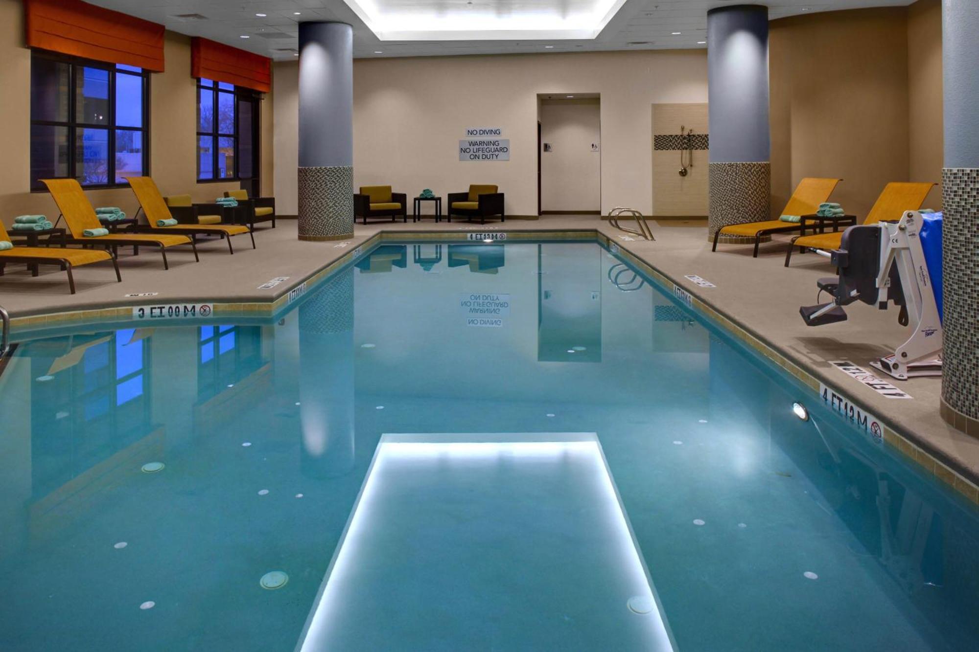 Courtyard Atlanta Decatur Downtown/Emory Hotel Ngoại thất bức ảnh