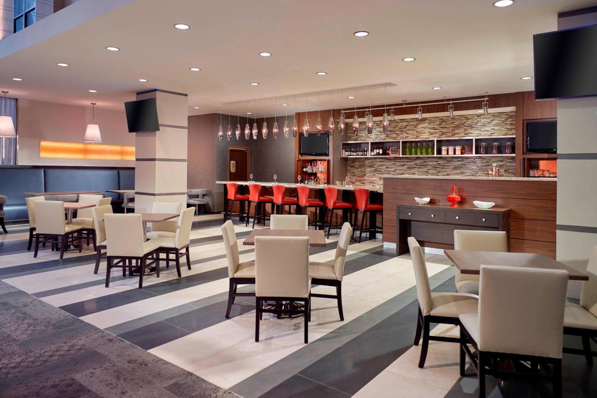 Courtyard Atlanta Decatur Downtown/Emory Hotel Ngoại thất bức ảnh
