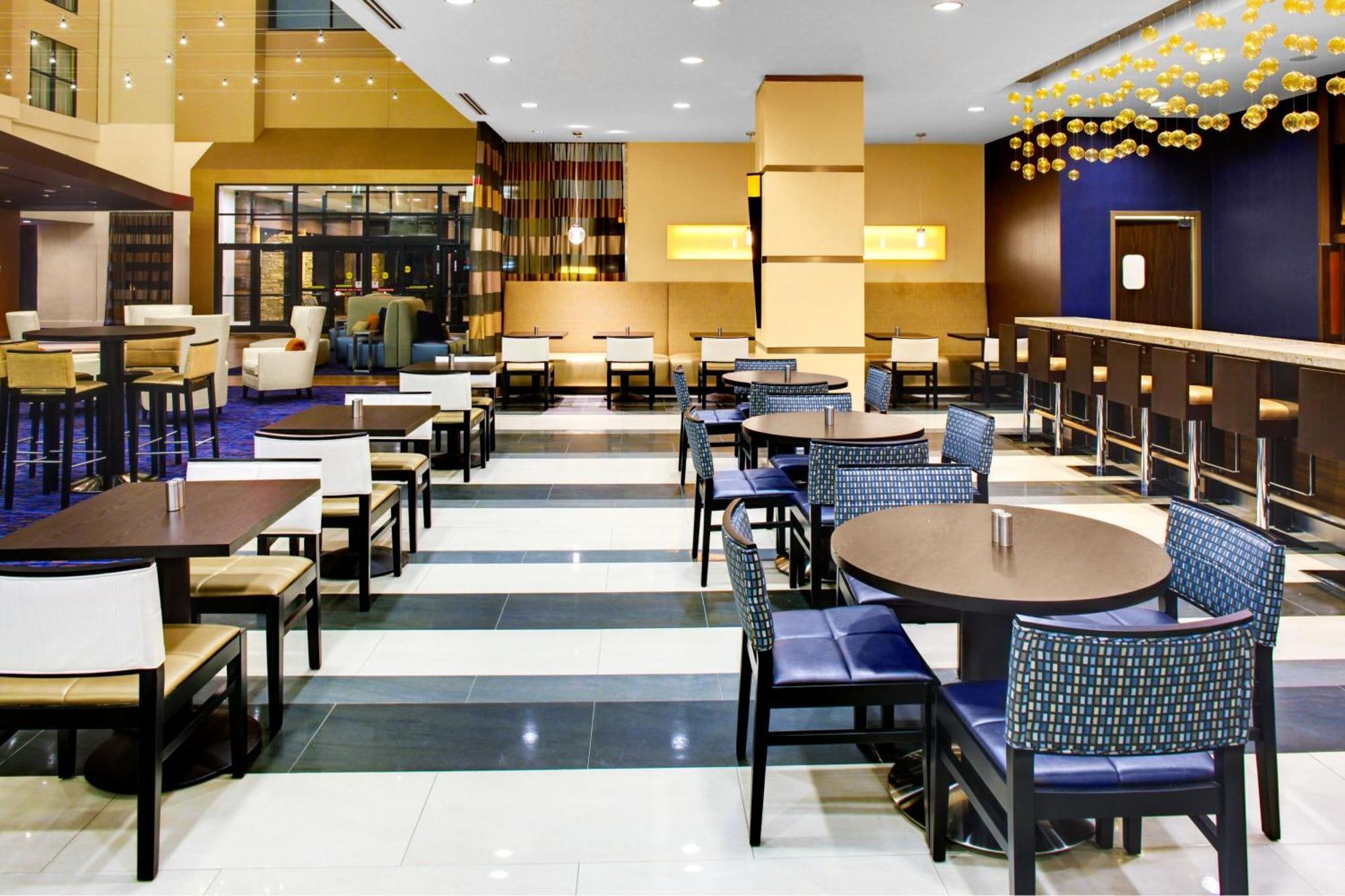 Courtyard Atlanta Decatur Downtown/Emory Hotel Ngoại thất bức ảnh